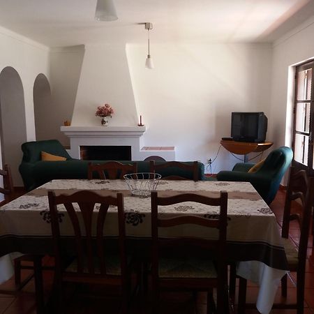 Alojamentos Vitinho 2 - Vila Nova Milfontes Vila Nova de Milfontes Rum bild