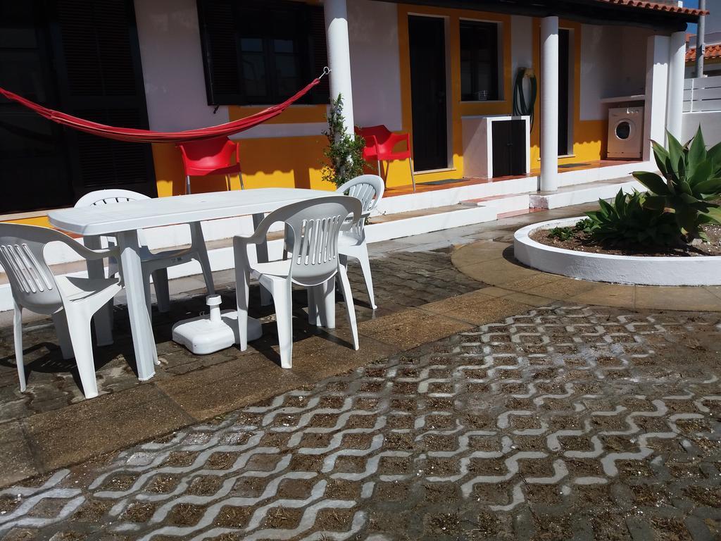 Alojamentos Vitinho 2 - Vila Nova Milfontes Vila Nova de Milfontes Exteriör bild
